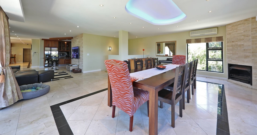 7 Bedroom Property for Sale in Plattekloof Western Cape